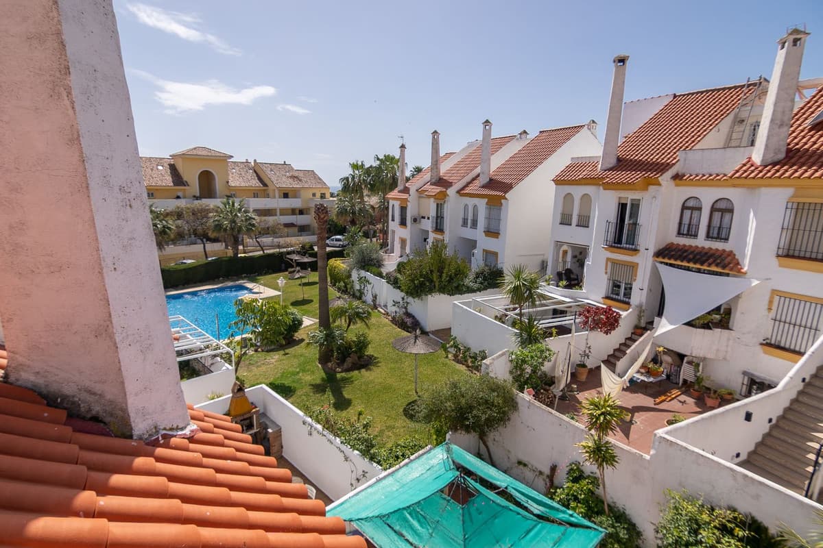 Townhouse in Estepona — photo 5 of 10