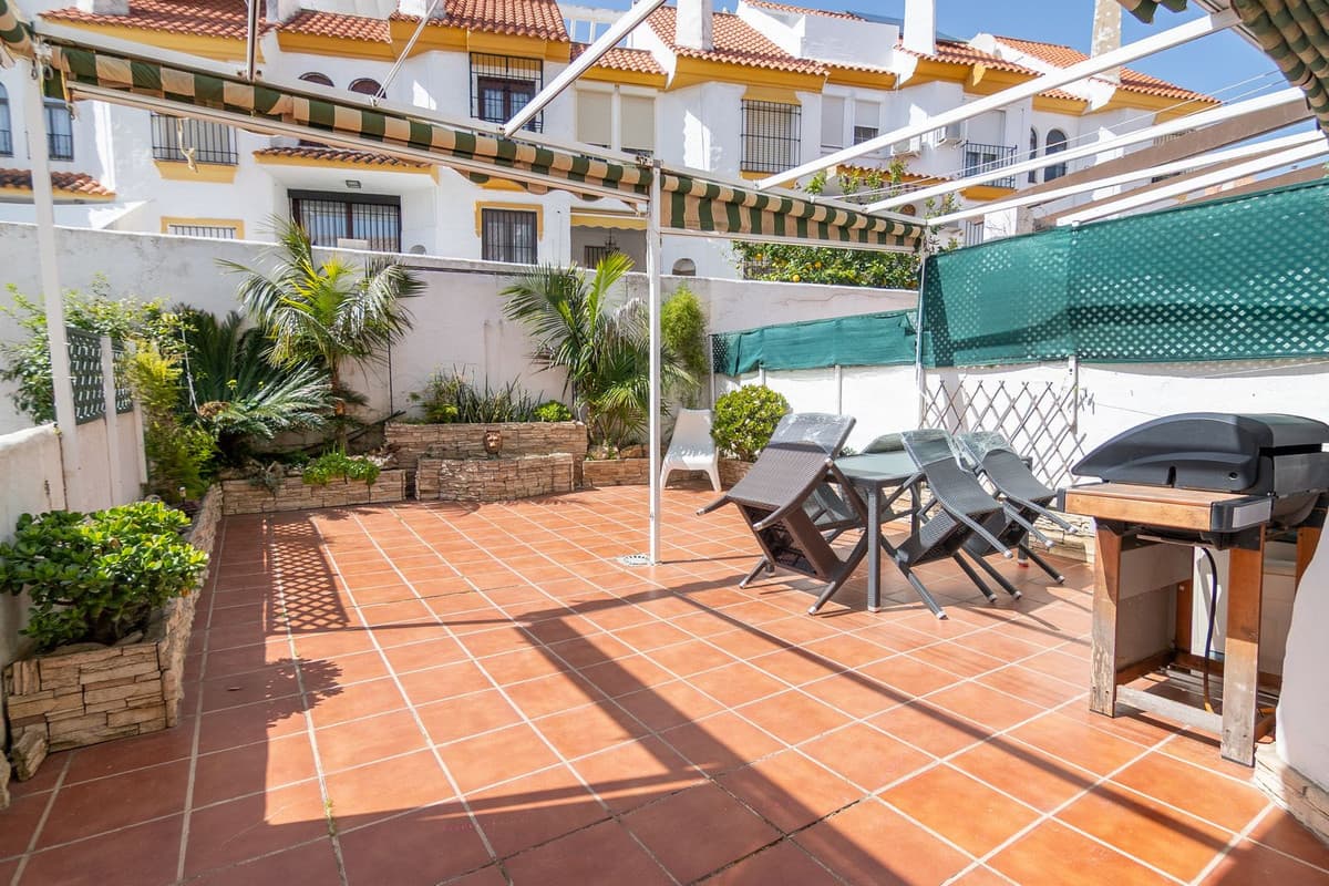 Townhouse in Estepona — photo 6 of 10