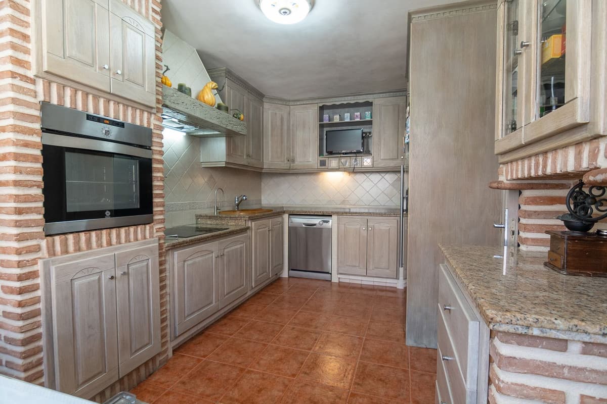 Townhouse in Estepona — photo 8 of 10