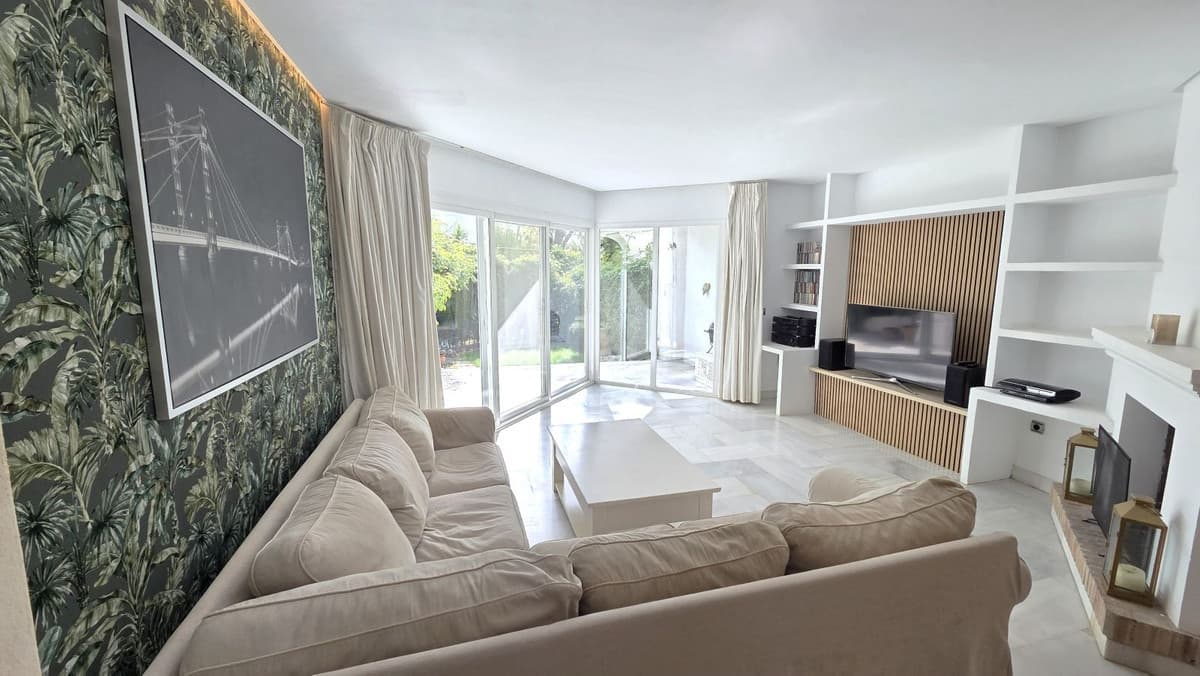 Semi-Detached House in Marbella — photo 5 of 10