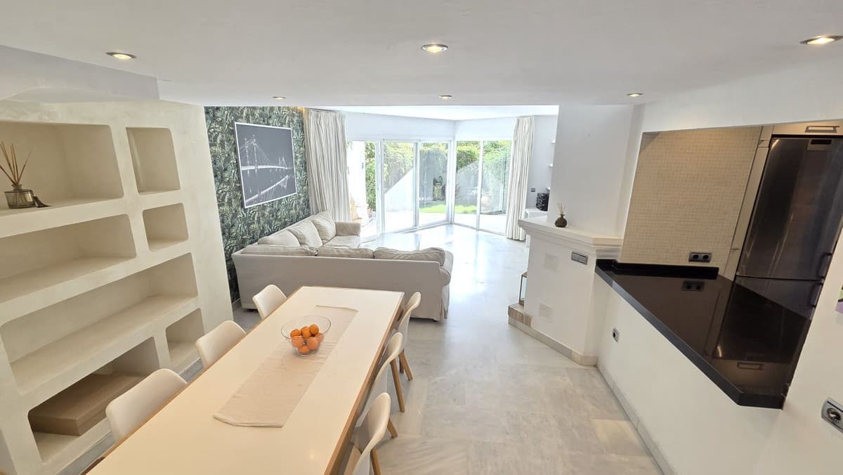Semi-Detached House in Marbella — photo 6 of 10