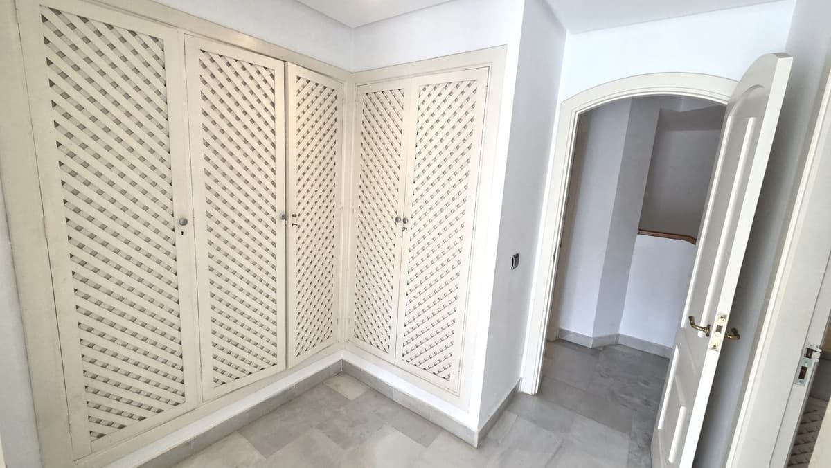 Semi-Detached House in Marbella — photo 10 of 10