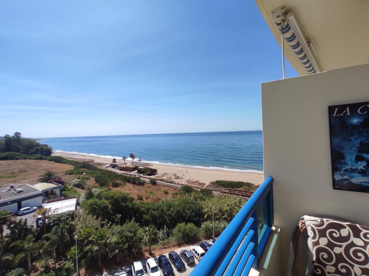 Middle Floor Apartment in Marbella — photo 9 of 10