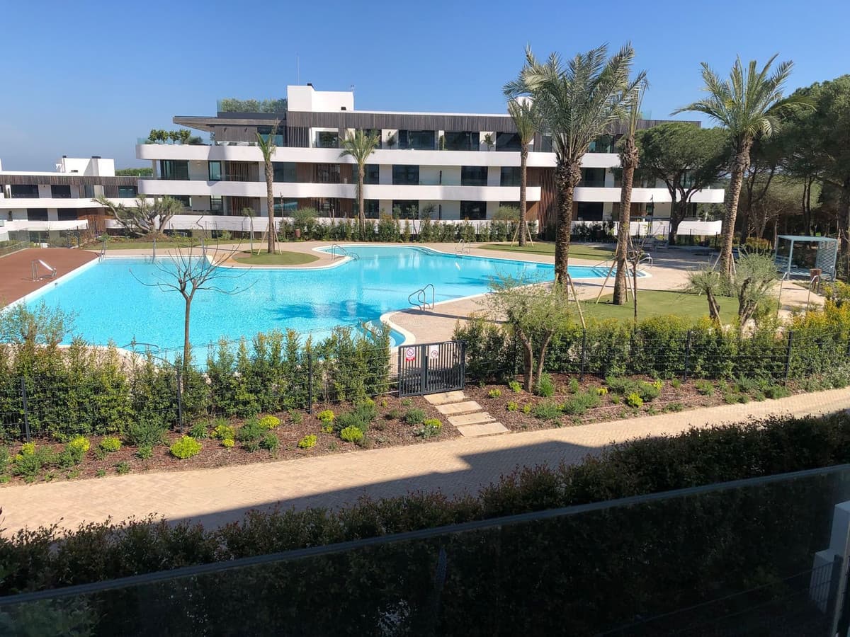 Middle Floor Apartment in Sotogrande — photo 1 of 10