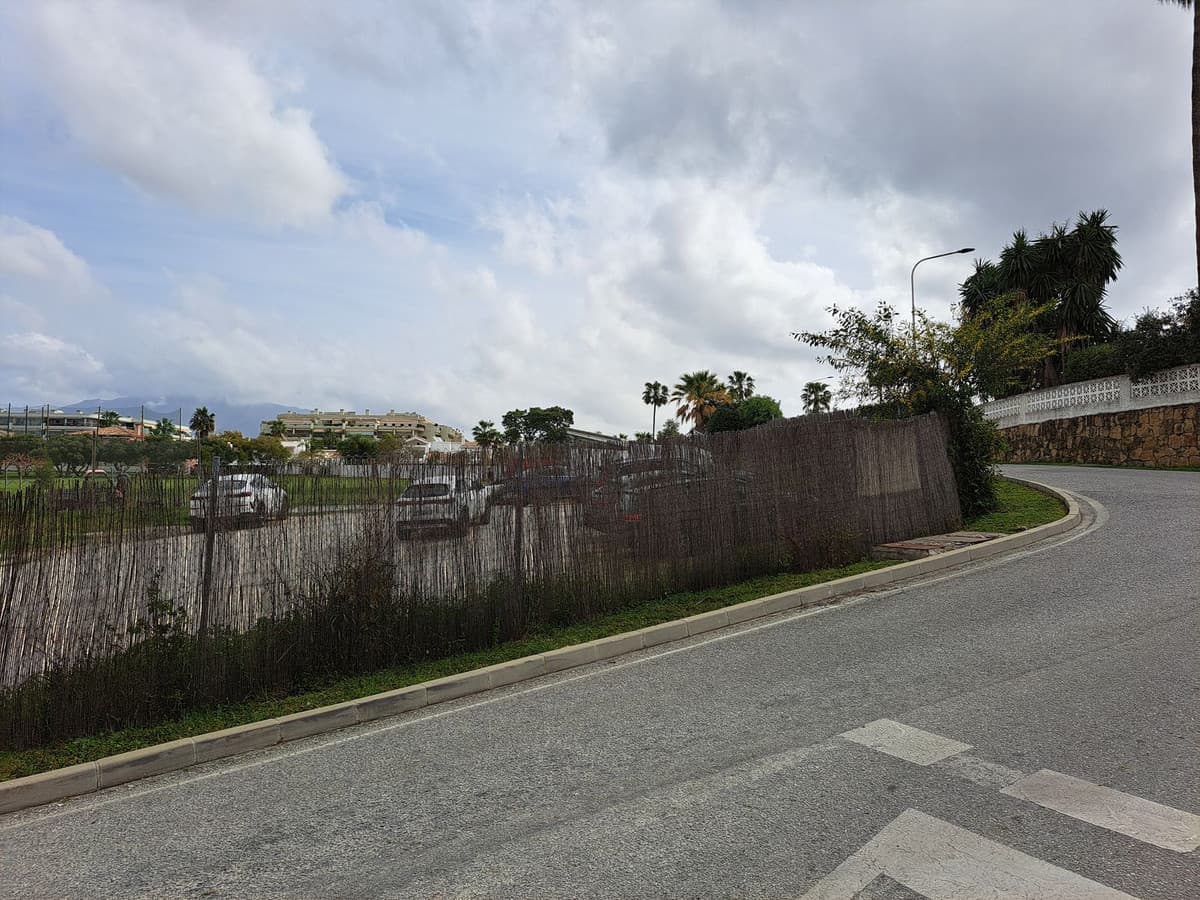 Residential Plot in Guadalmina Alta — photo 5 of 6
