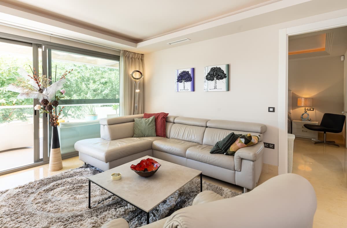 Ground Floor Apartment in Benahavís — photo 7 of 10