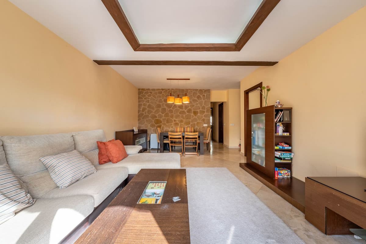 Ground Floor Apartment in Aloha — photo 10 of 10