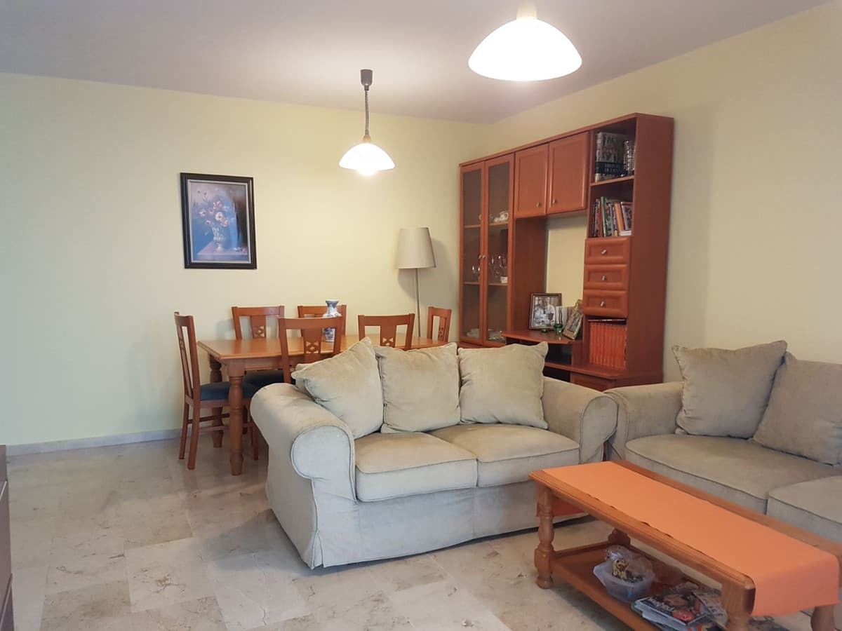 Middle Floor Apartment in Fuengirola — photo 2 of 10