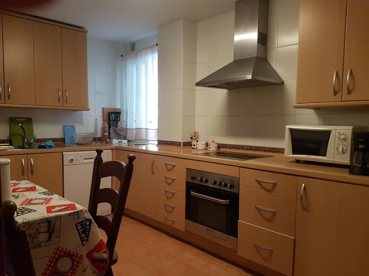 Middle Floor Apartment in Fuengirola — photo 5 of 10