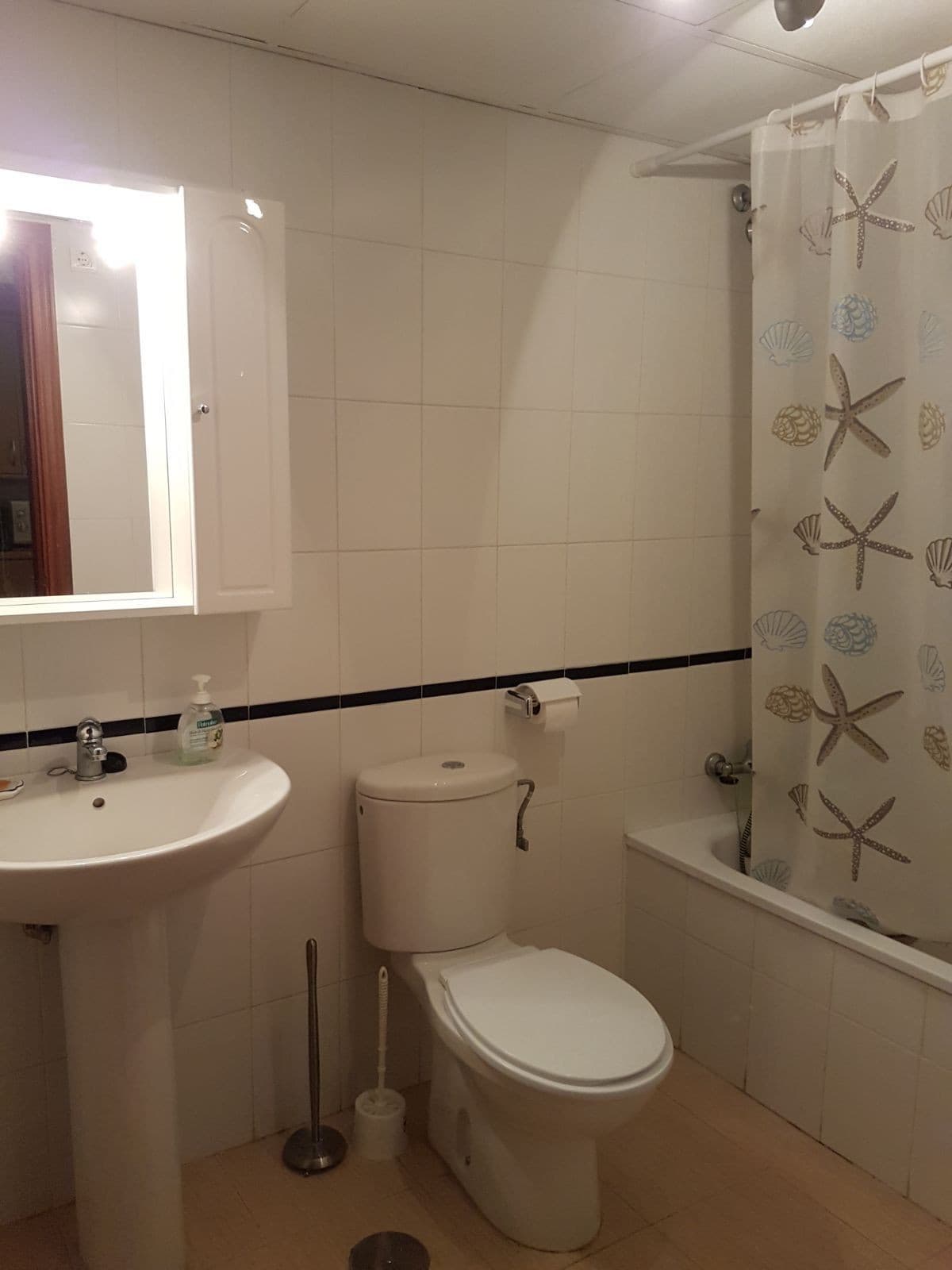 Middle Floor Apartment in Fuengirola — photo 7 of 10