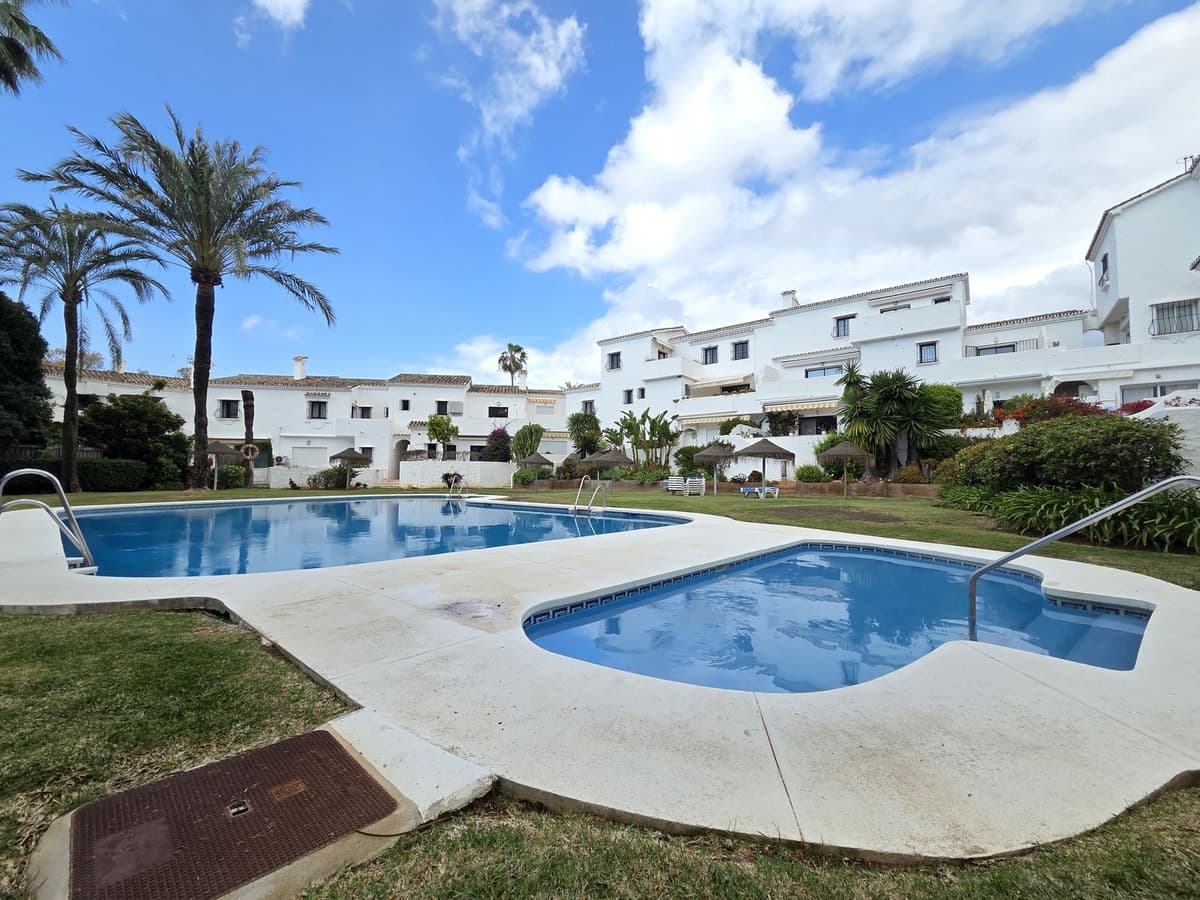 Townhouse in Nueva Andalucía — photo 6 of 10