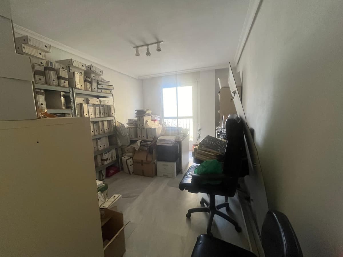 Middle Floor Apartment in Estepona — photo 6 of 8