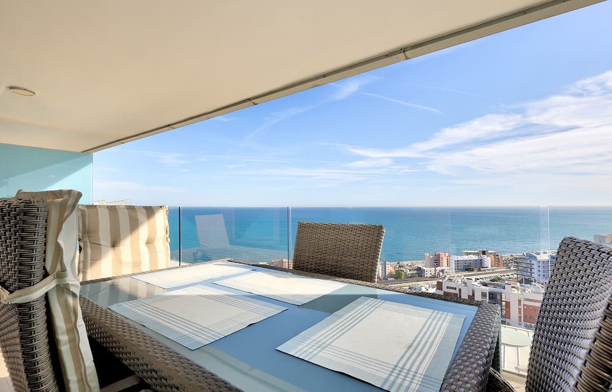 Middle Floor Apartment in Fuengirola — photo 1 of 10