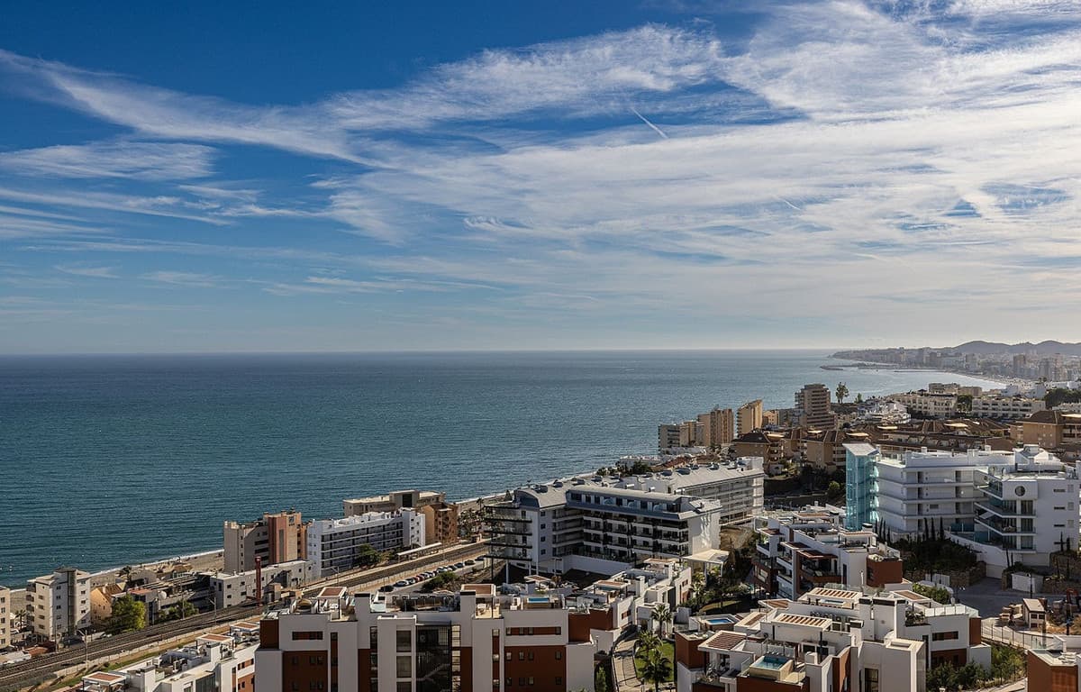 Middle Floor Apartment in Fuengirola — photo 4 of 10