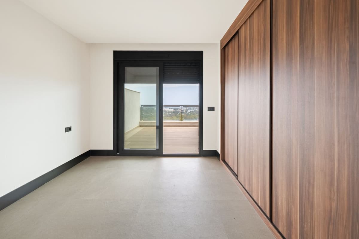 Middle Floor Apartment in Nueva Andalucía — photo 6 of 10