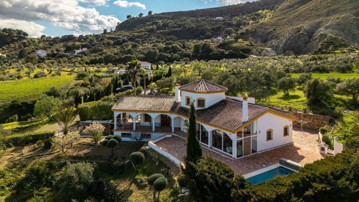 Cortijo in Casarabonela — photo 3 of 10