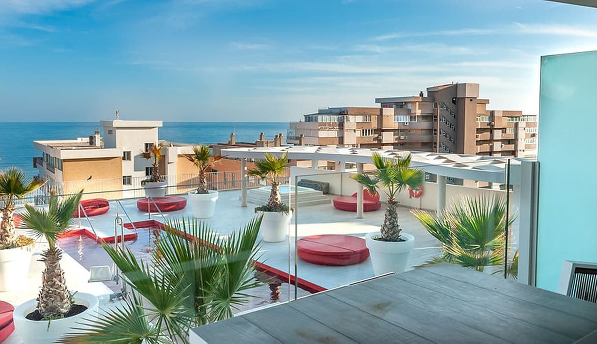 Middle Floor Apartment in Fuengirola — photo 1 of 10