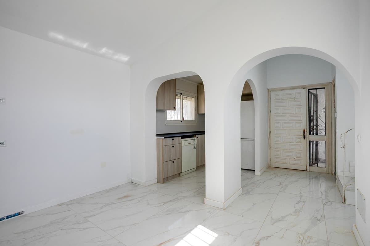 Detached Villa in Estepona — photo 5 of 10