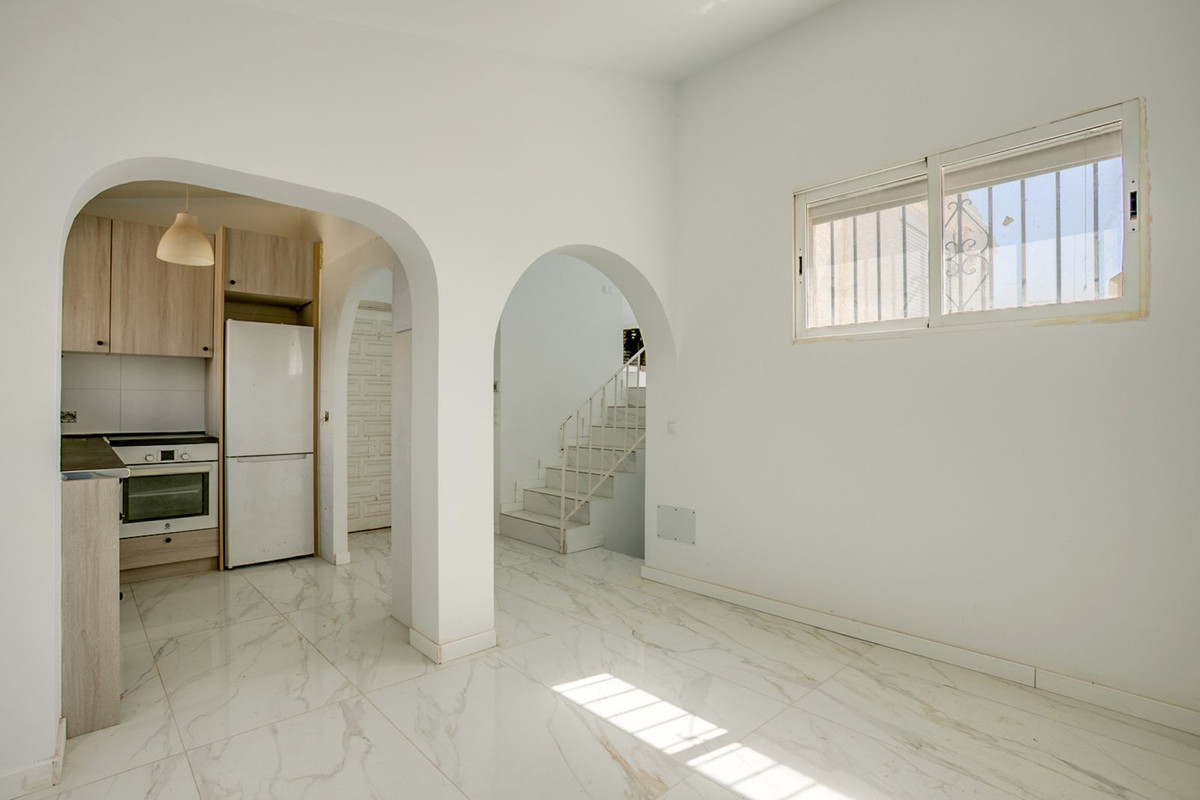 Detached Villa in Estepona — photo 6 of 10