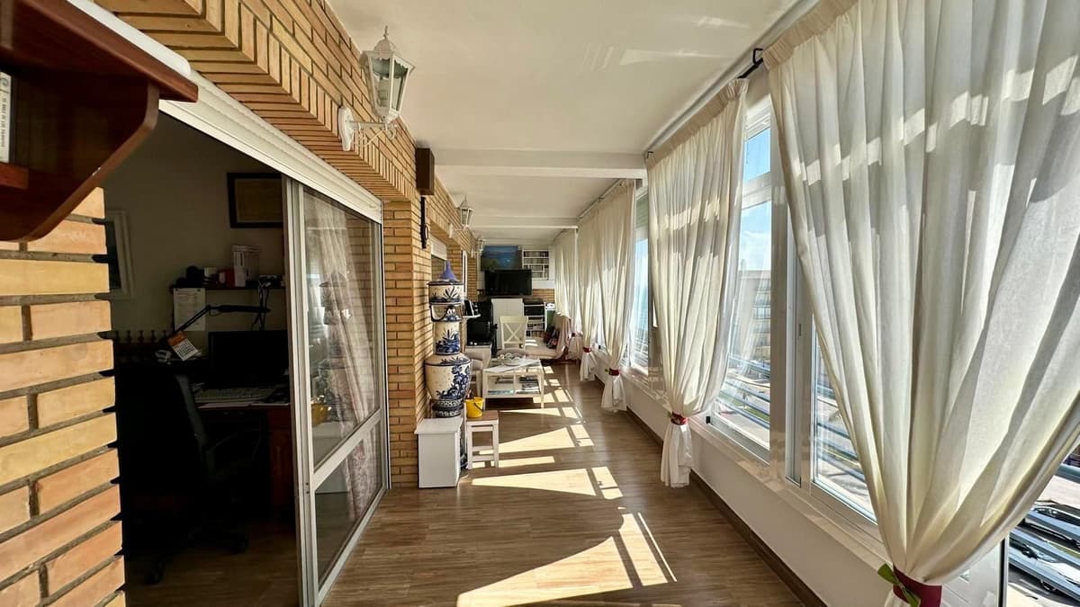 Middle Floor Apartment in Fuengirola — photo 5 of 10