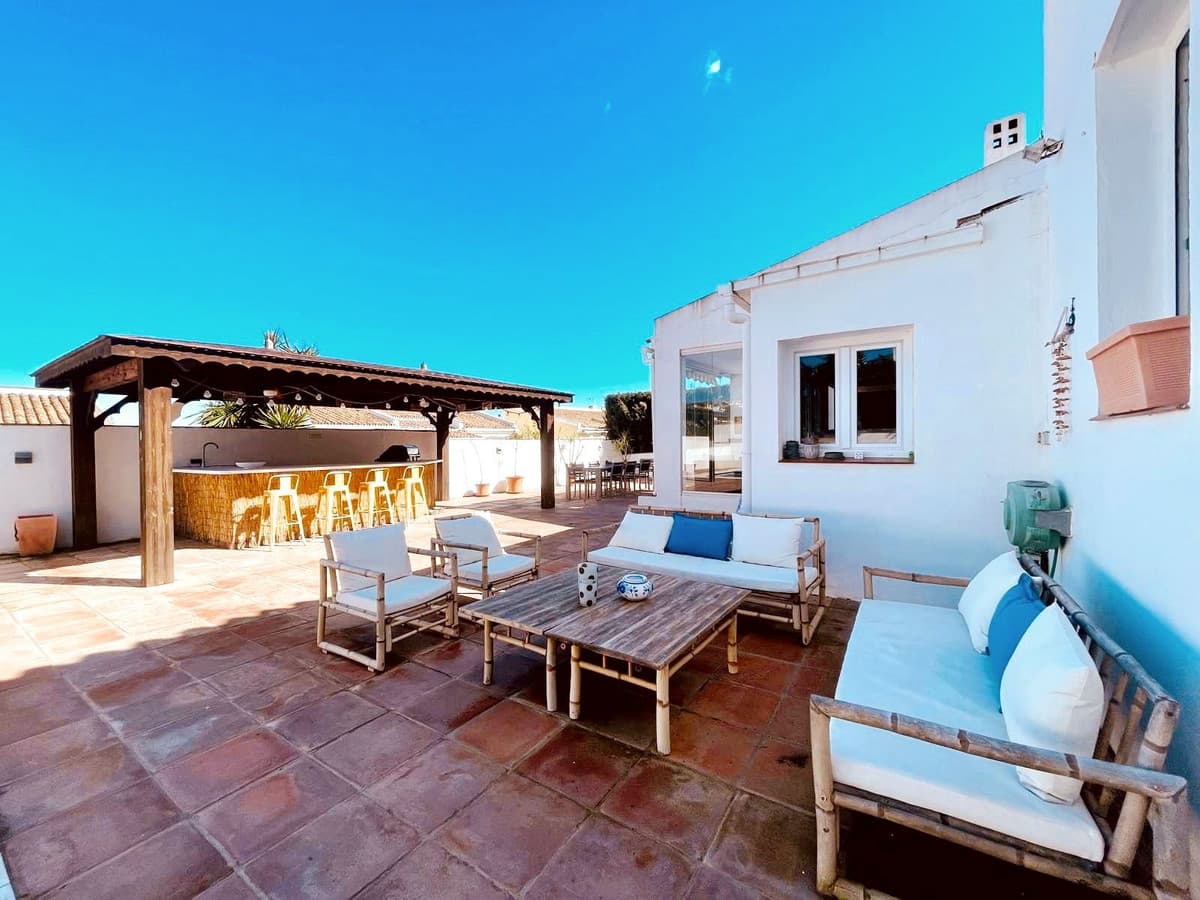 Detached Villa in La Duquesa — photo 4 of 10