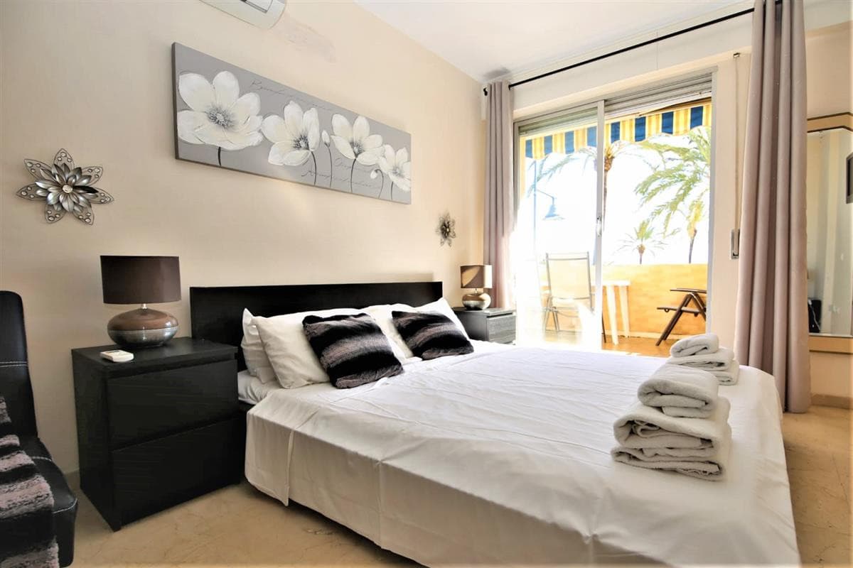 Middle Floor Apartment in Estepona — photo 5 of 10