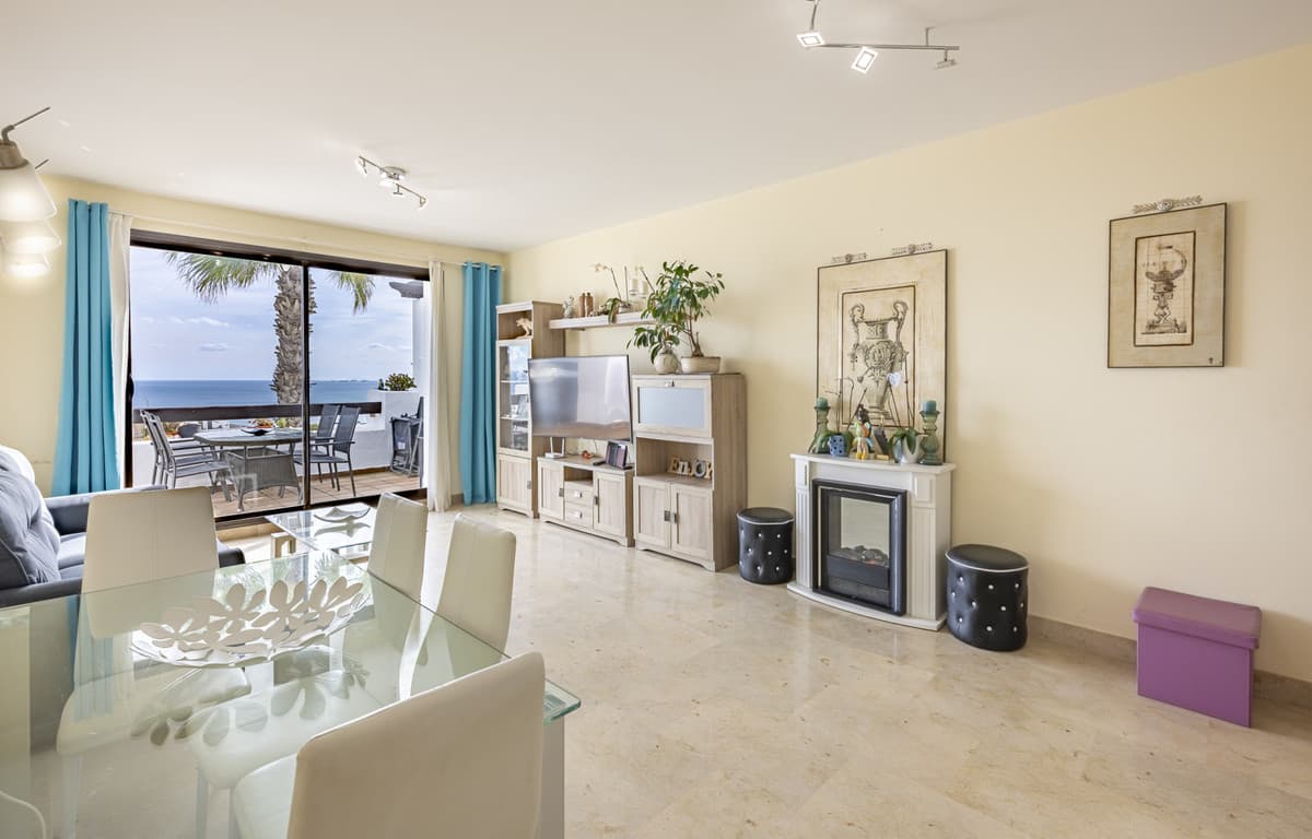 Middle Floor Apartment in La Alcaidesa — photo 6 of 10