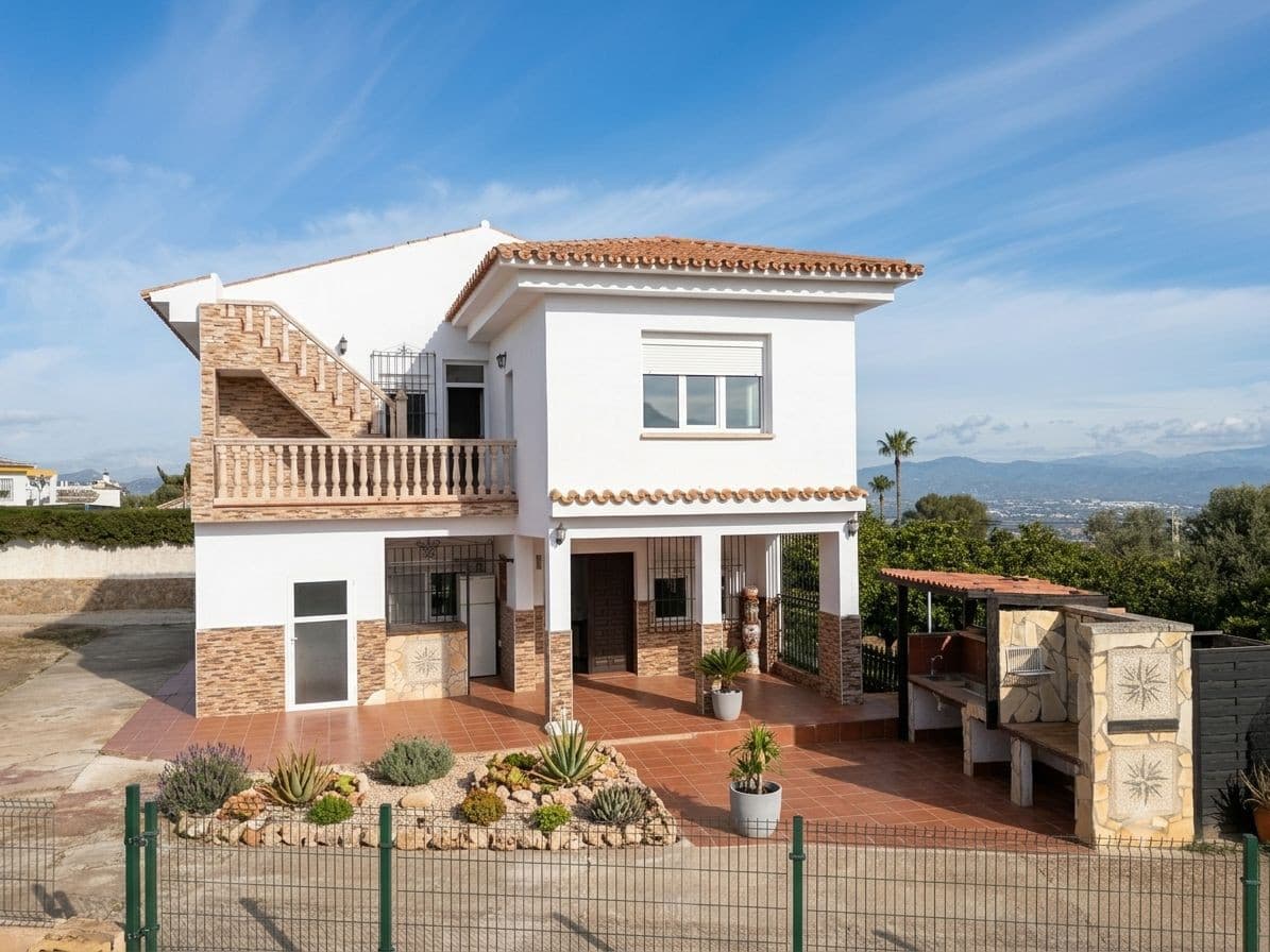 Detached Villa in Alhaurín de la Torre — photo 4 of 10
