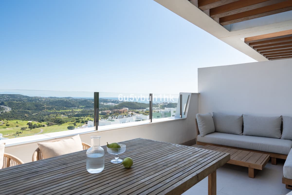 Middle Floor Apartment in Calanova Golf — photo 1 of 10