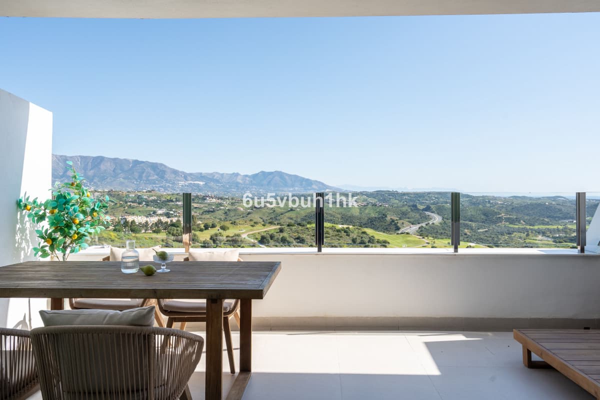 Middle Floor Apartment in Calanova Golf — photo 3 of 10