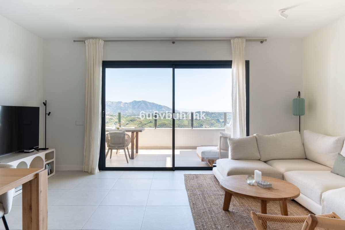 Middle Floor Apartment in Calanova Golf — photo 4 of 10
