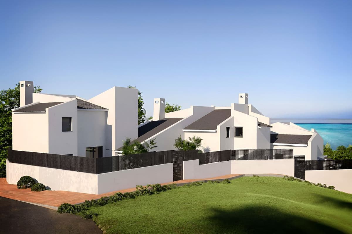 Townhouse in Estepona — photo 1 of 10