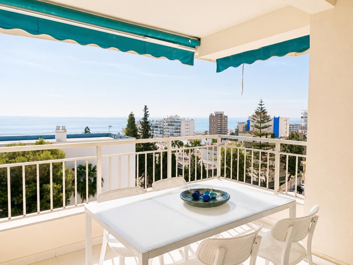 Middle Floor Apartment in La Carihuela — photo 1 of 10