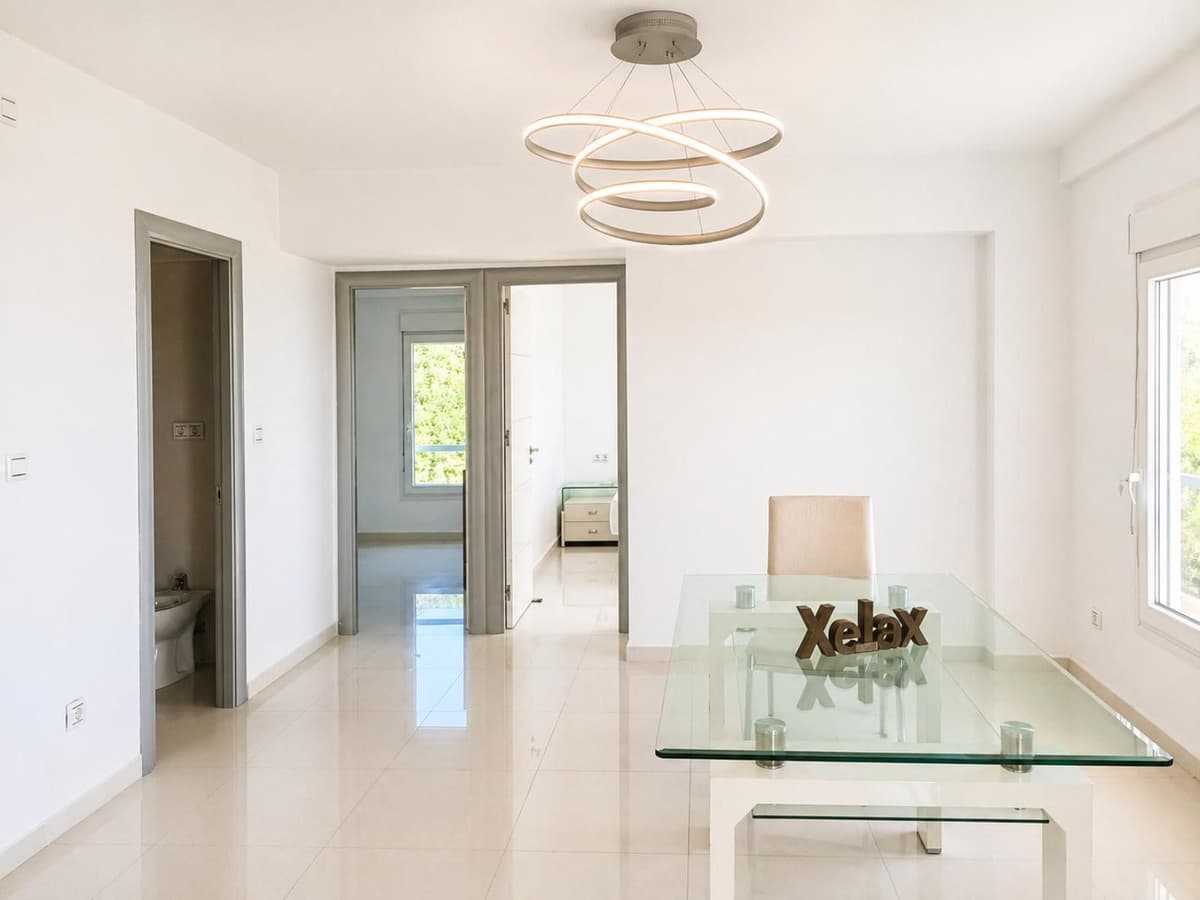 Middle Floor Apartment in La Carihuela — photo 4 of 10