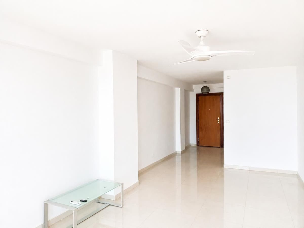 Middle Floor Apartment in La Carihuela — photo 9 of 10