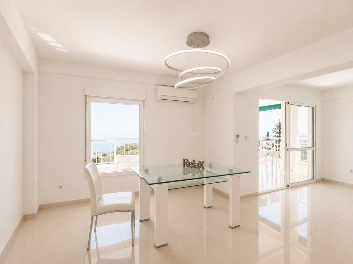 Middle Floor Apartment in La Carihuela — photo 10 of 10