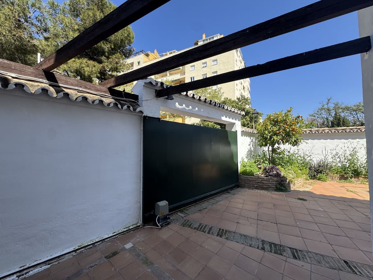 Townhouse in Marbella — photo 8 of 10