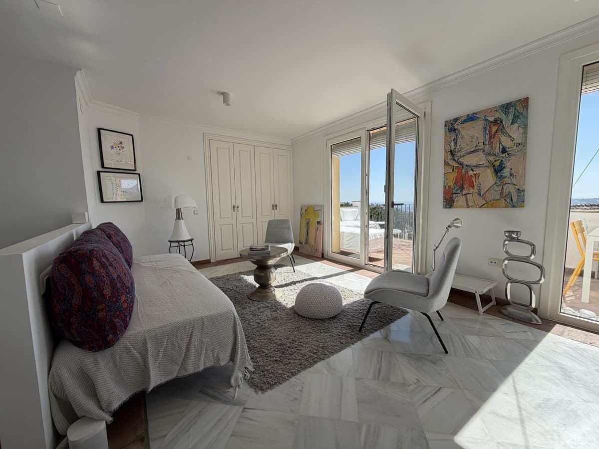 Townhouse in La Heredia — photo 9 of 10