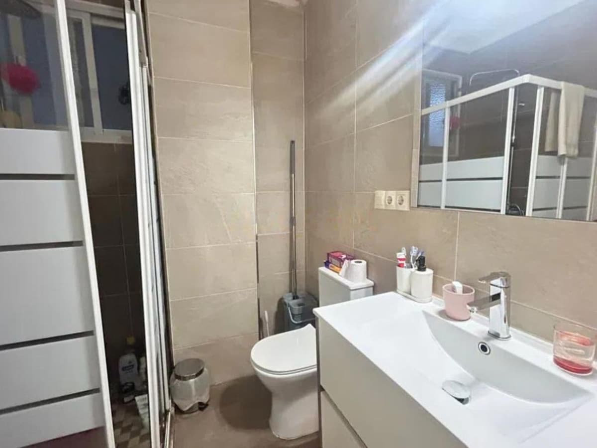Middle Floor Apartment in Estepona — photo 7 of 10