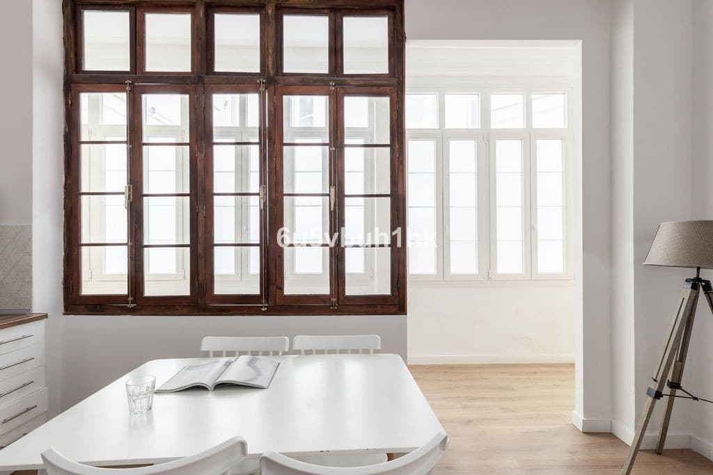 Ground Floor Apartment in Málaga — photo 1 of 10