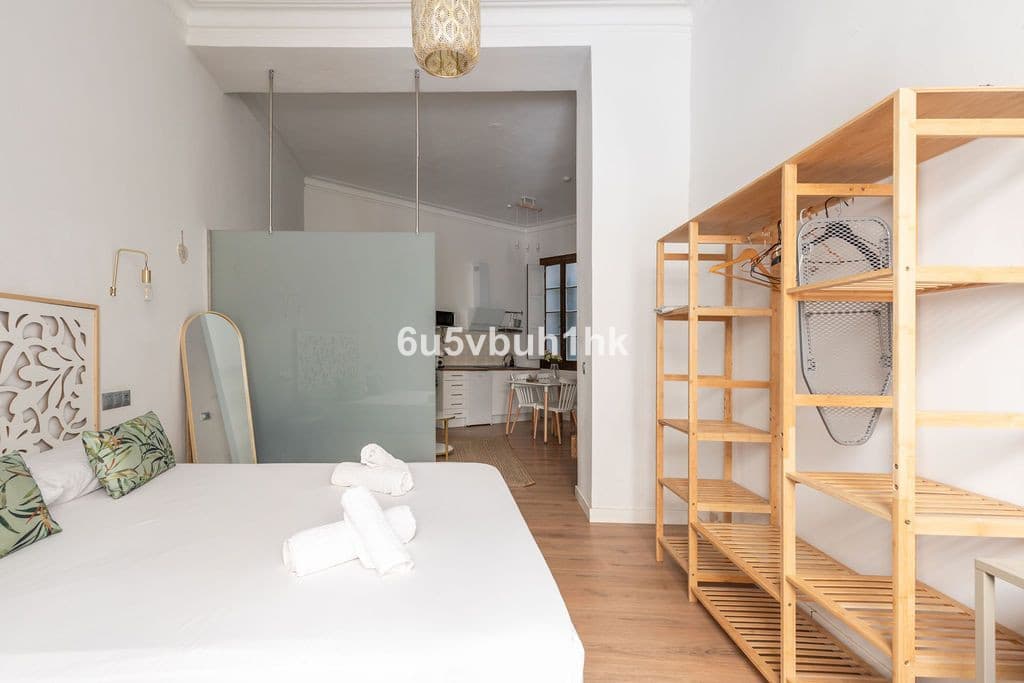 Ground Floor Apartment in Málaga — photo 6 of 10