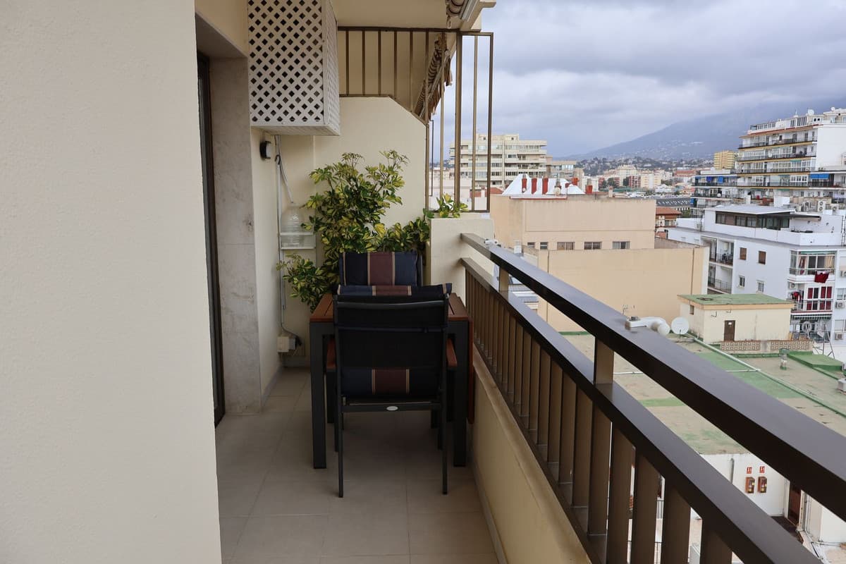 Middle Floor Apartment in Fuengirola — photo 4 of 10