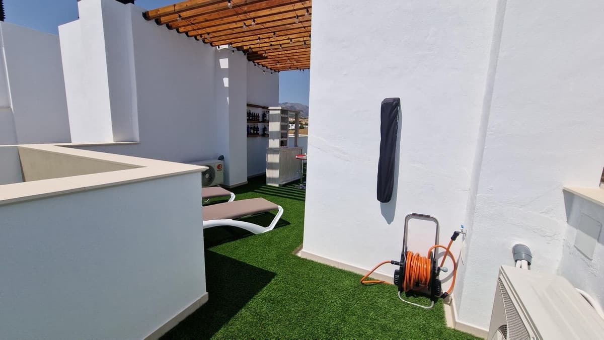 Townhouse in Alhaurín de la Torre — photo 5 of 10