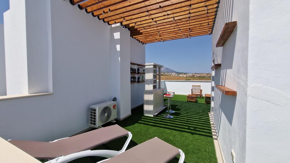 Townhouse in Alhaurín de la Torre — photo 6 of 10