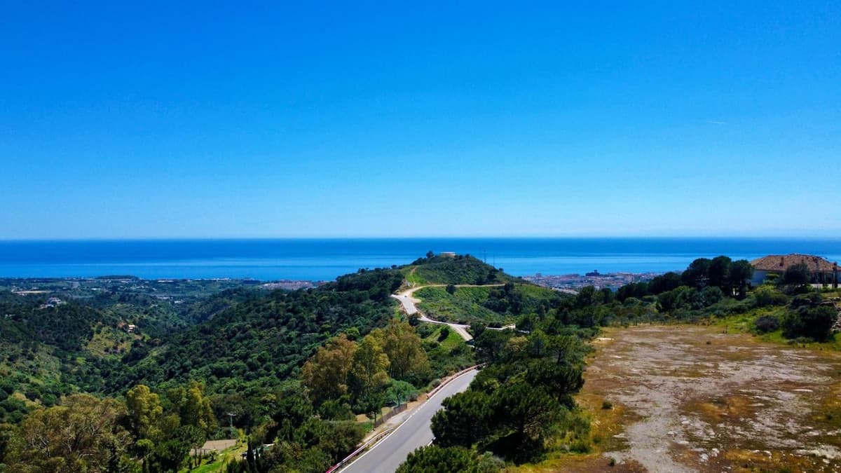 Land in Estepona — photo 2 of 6