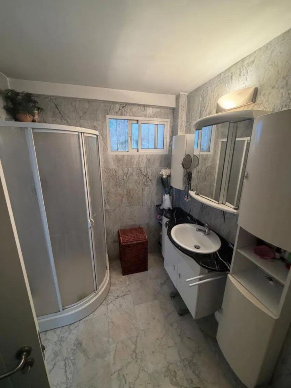 Middle Floor Apartment in Marbella — photo 6 of 10