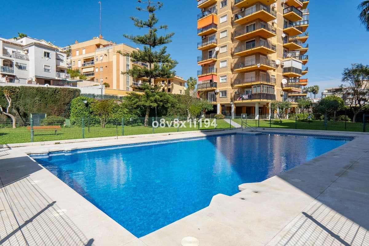 Middle Floor Apartment in Torremolinos — photo 2 of 10