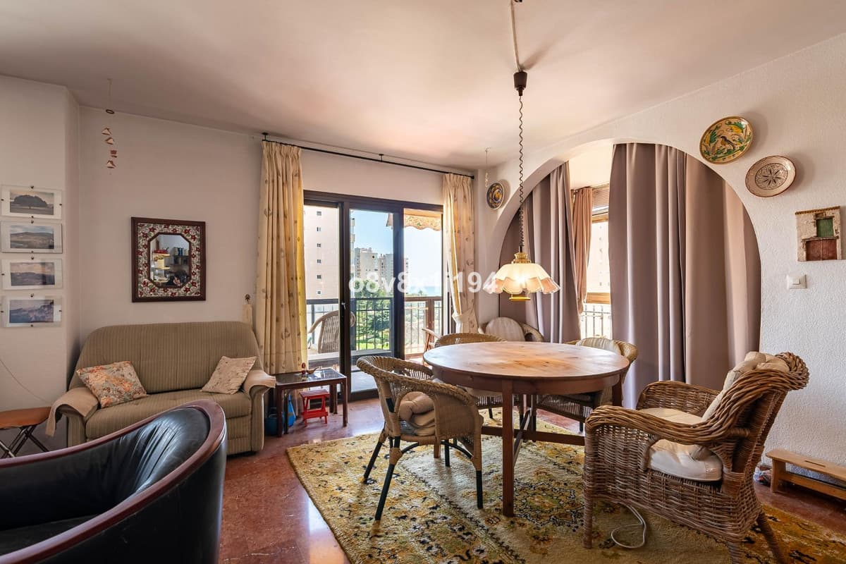 Middle Floor Apartment in Torremolinos — photo 9 of 10
