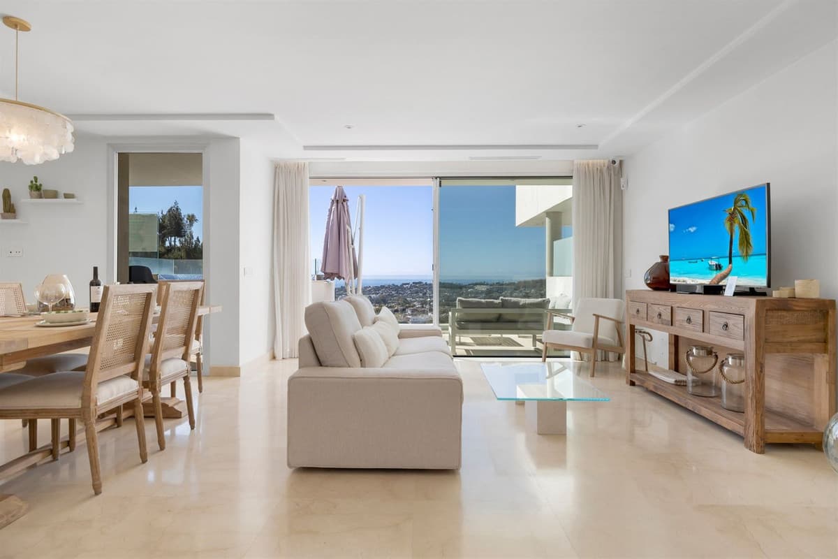 Penthouse in Nueva Andalucía — photo 7 of 10