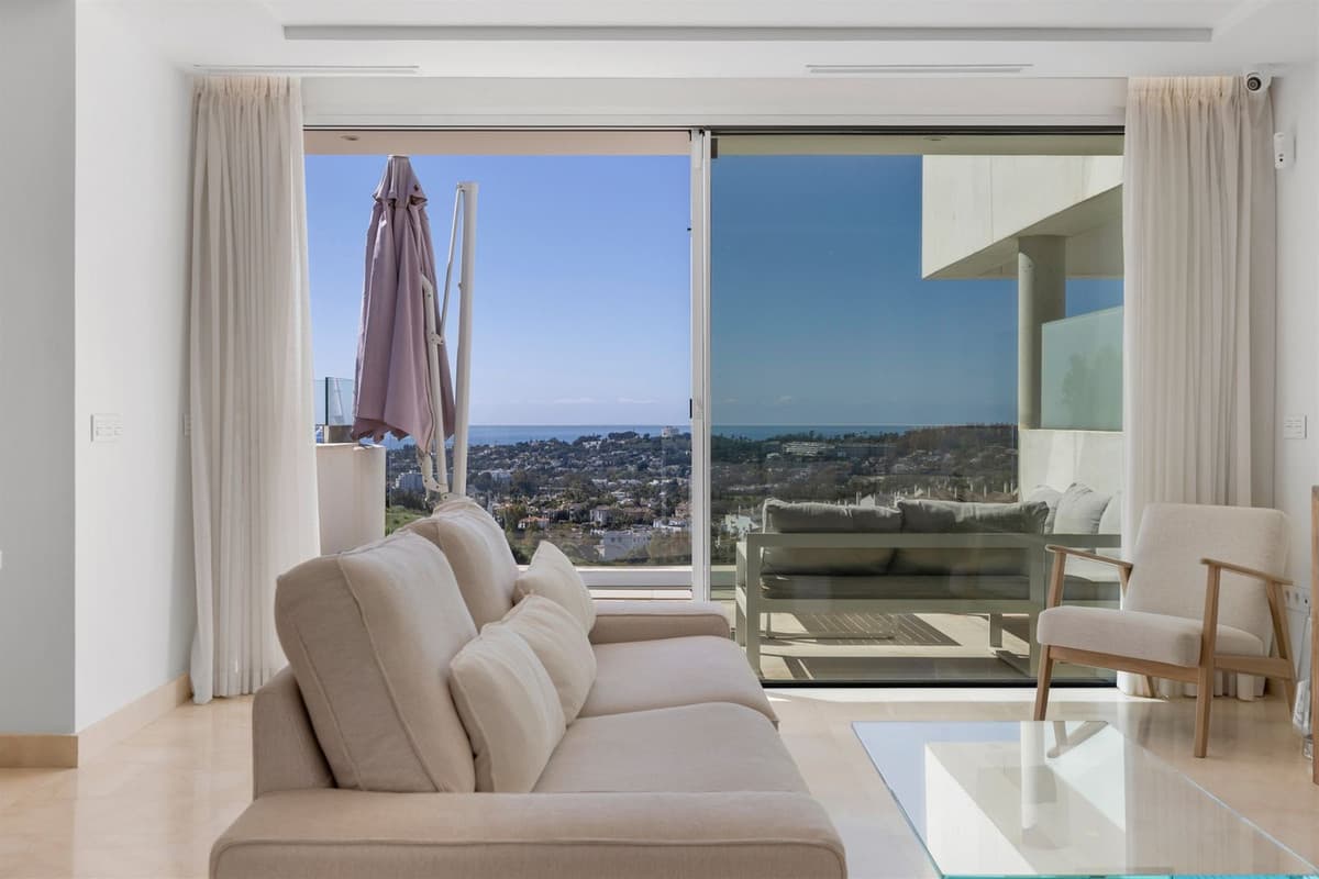 Penthouse in Nueva Andalucía — photo 9 of 10